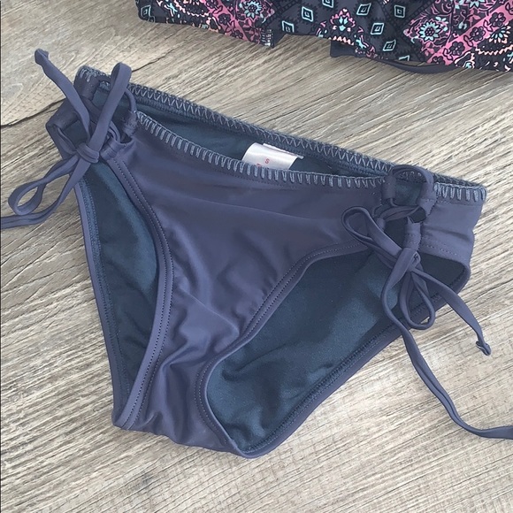 Bathing Suit - Picture 5 of 7